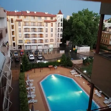 5 Floor Pool View Апартамент *