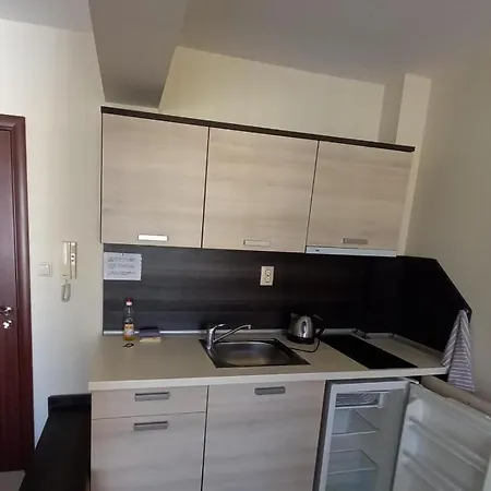 5 Floor Pool View Апартамент Слънчев бряг